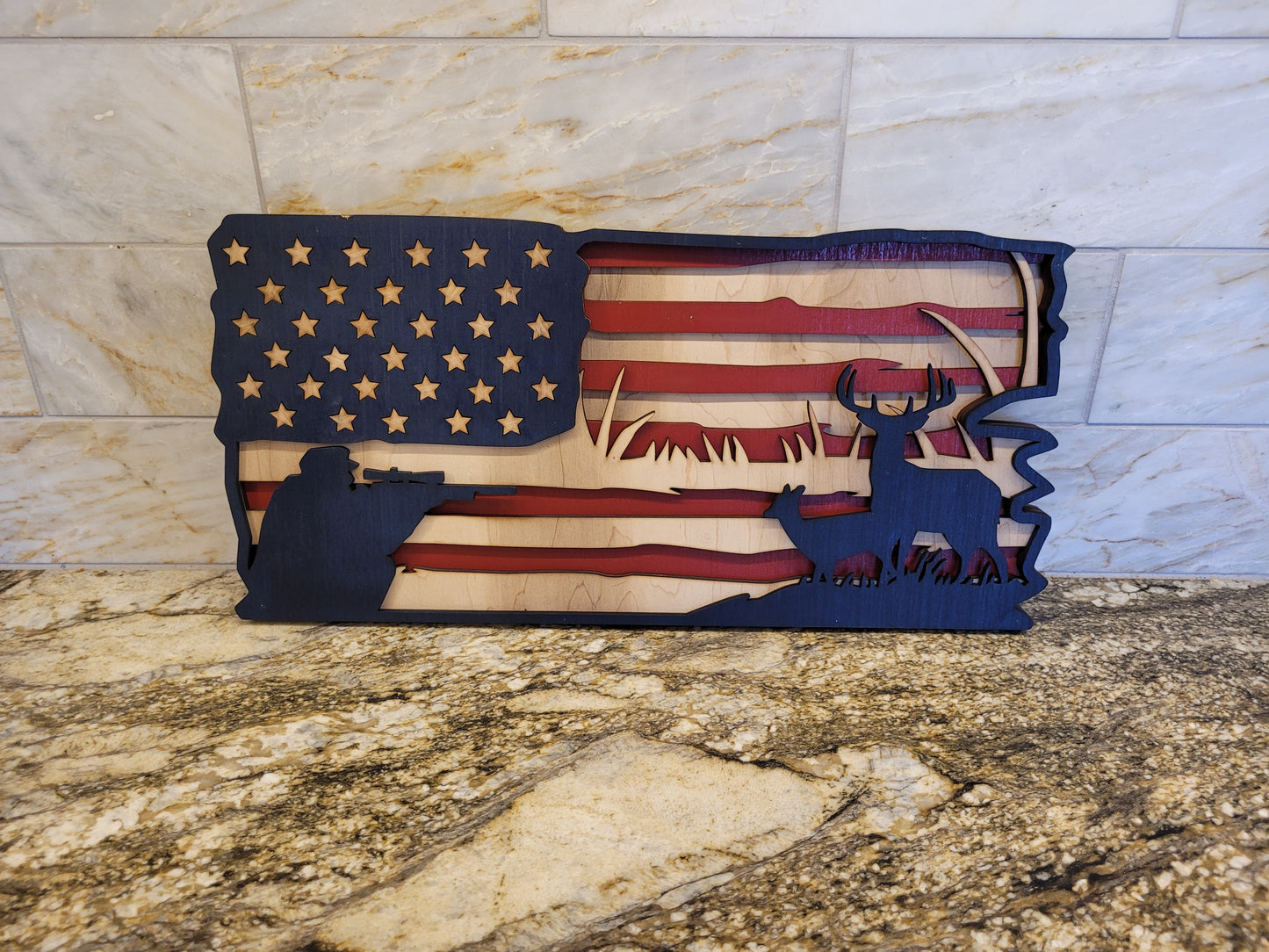 18" Deer Hunting American Flag